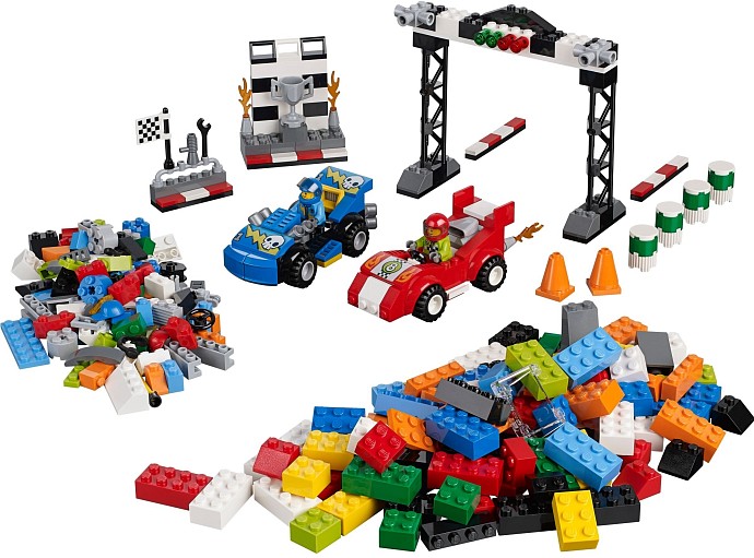 LEGO 10673 Juniors Dzień wyścigów KLOCKI lego LEGO 10673 Juniors Dzień wyścigów