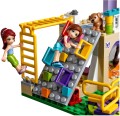 LEGO® 41325 Plac zabaw w Heartlake
