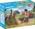 Playmobil 71357 Kowal Ben i Achilles (1).jpg