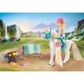 PLAYMOBIL 71354 HORSES OF WATERFALL Isabella i Lioness z myjnią dla koni (1)