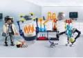 PLAYMOBIL 71450 MY LIFE Naukowiec z robotami (2)