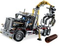 LEGO Technic 9397 Loggin Truck 5.jpg
