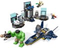 LEGO Super Heroes 6868 Avengers Hulk Hulk's Helicarrier Breakout 4.jpg