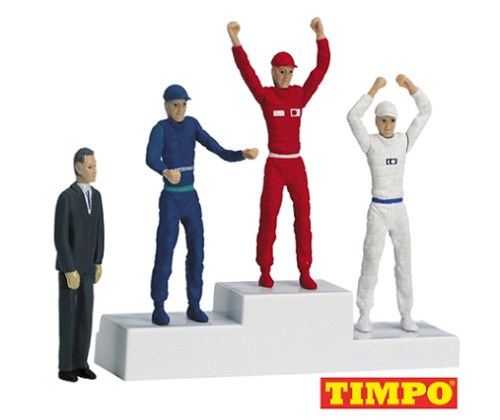  Carrera Evolution DIGITAL 124 132 20021121 Podest dla zwycięzców z figurkami