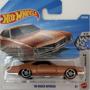 Hot Wheels JJK55 66 Buick Riviera