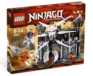 LEGO Ninjago 2505 Mroczna Forteca.